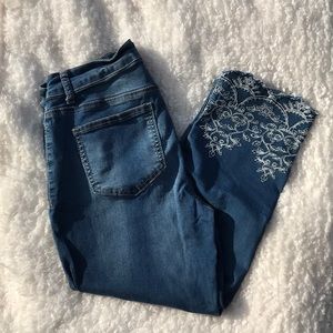 Embroidered capris